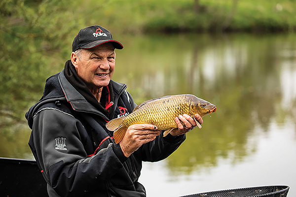 Snag Feeder Fishing - Tommy Pickering