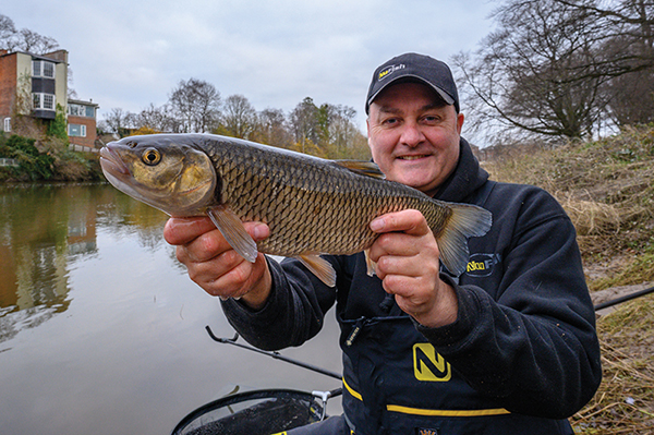 Feeder Fishing On Rivers - Lee Edwards