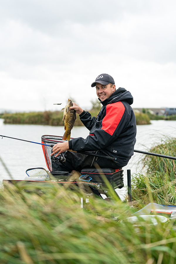 Method Feeder Fishing: Get Results from Day 1 with Clear & Simple Steps