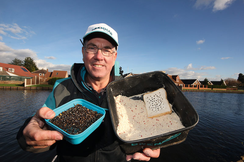 Canal fishing - roach on breadpunch with Andrew Bolderson - Adrenaline-Rush  