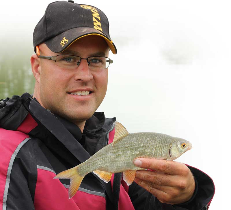 coarse uk steve barraclough male roach stubbs hall fishery 1