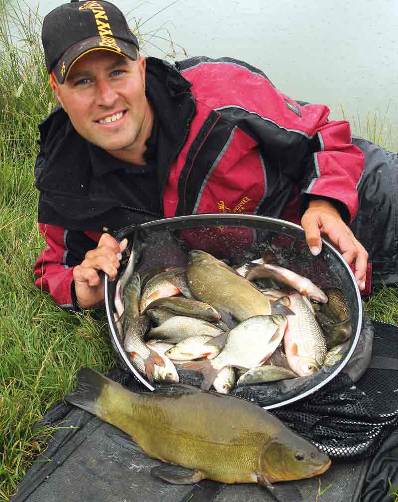 coarse uk steve barraclough male roach stubbs hall fishery 20