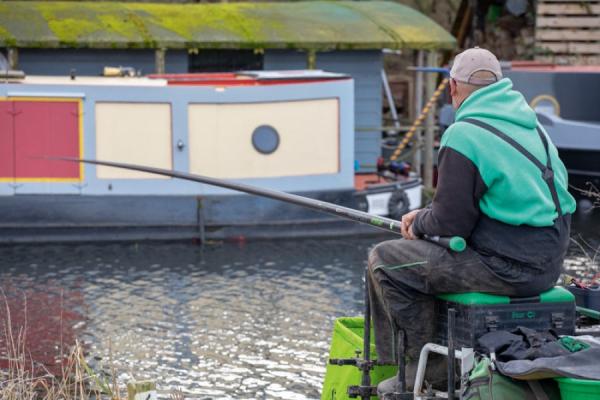 Pole Fishing The Trent